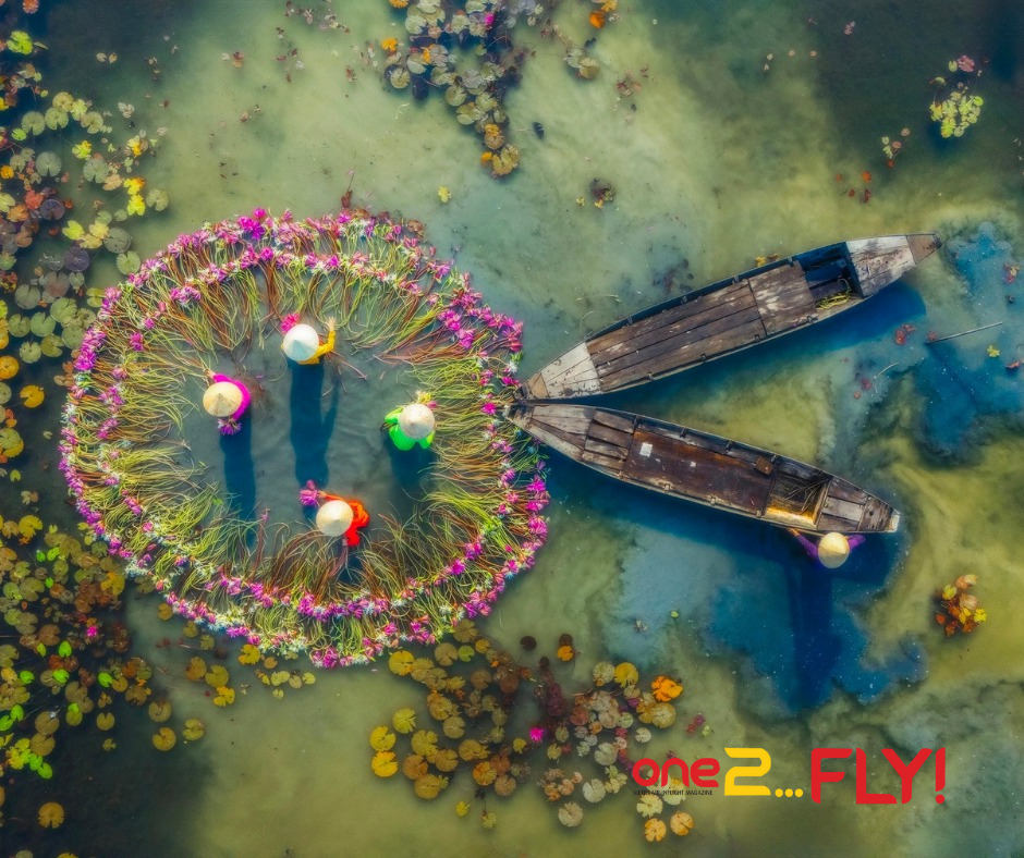 Vẻ đẹp mộng mị của “mùa nước nở hoa"