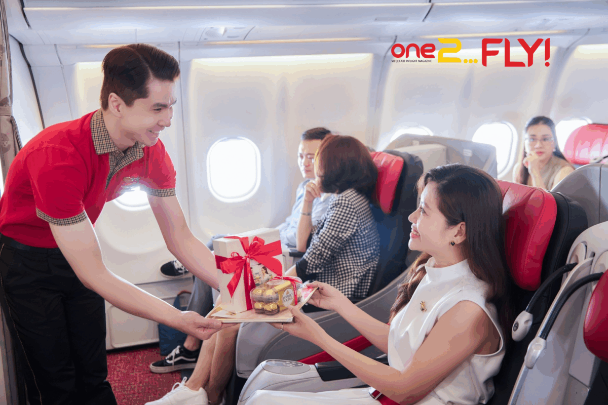 Vietjet nổi bật với giá vé siêu tiết kiệm, tư duy đổi mới linh hoạt và hệ thống sản phẩm dịch vụ được thiết kế tối ưu theo nhu cầu đa dạng của khách hàng.