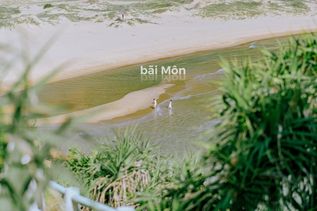 Bãi Môn – Nơi đón bình minh trên biển